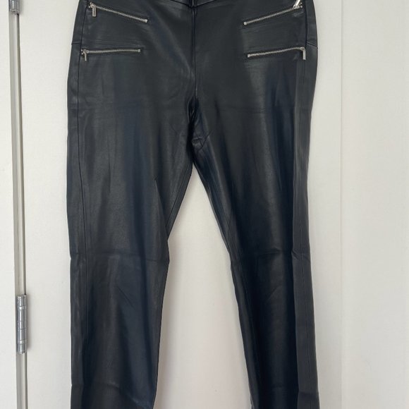 Zara cropped zipper detail faux leather pants size M - 2 avail! - Picture 3 of 5